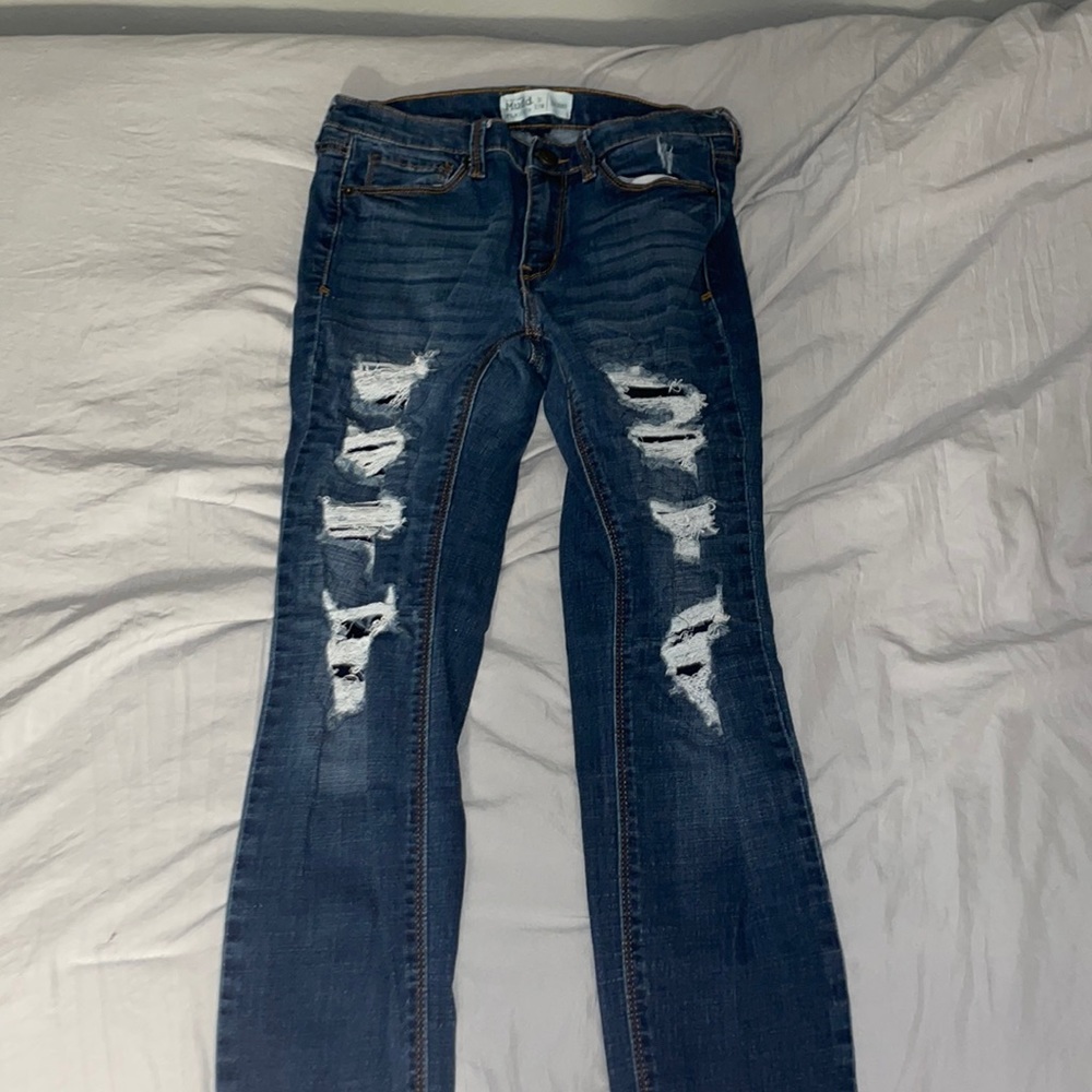 Size 5/27W ripped skinny jeans